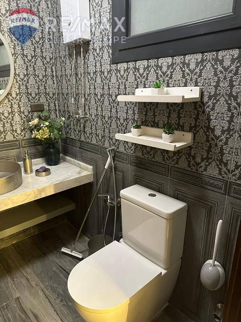 8 713b6116-8a8e-4c43-a911-e58f489d1656. jpg