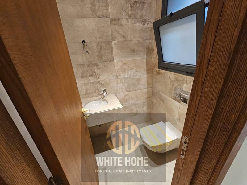 4 bbe7f8d9-db8c-4859-b7a9-c83b5fa076f8. jpeg