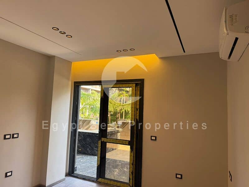 9 PHOTO-2025-11-12-19-22-53 2. jpg