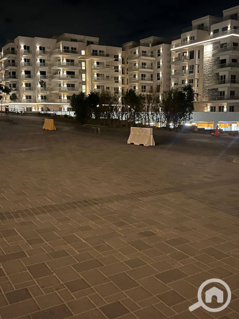 9 b4ed73d1-d8ae-4d64-bfd7-4759dbe21ecb. jpg