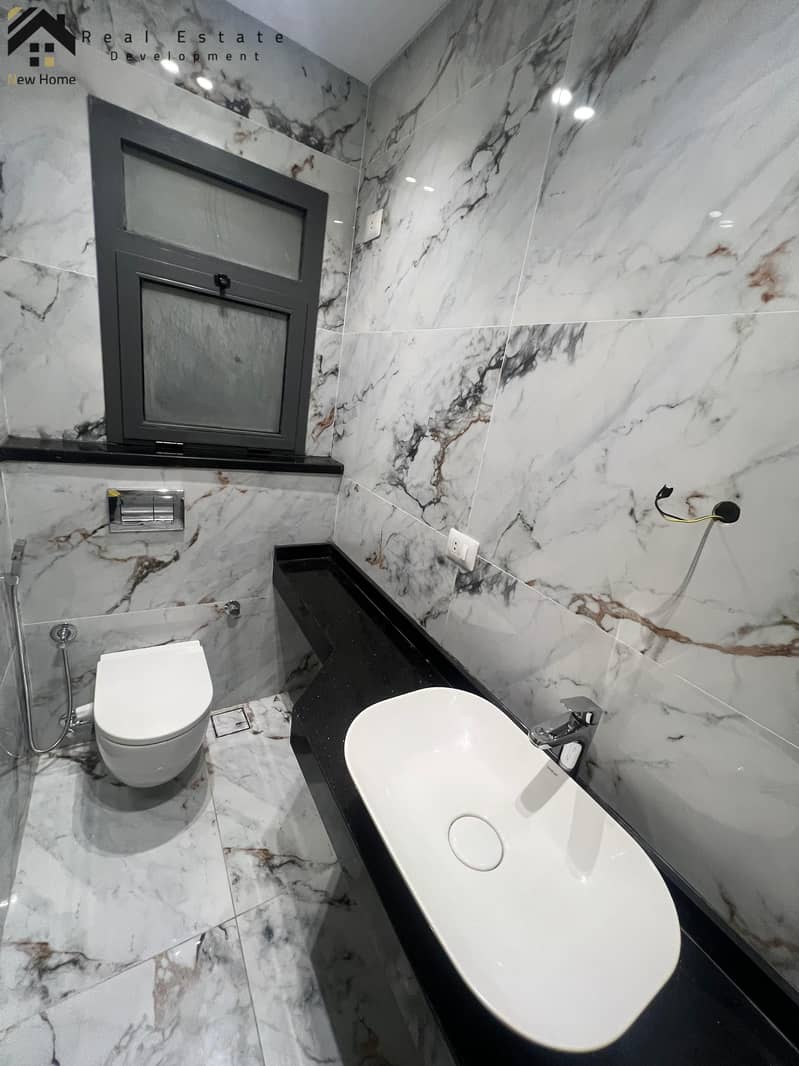 5 WhatsApp Image 2025-10-19 at 14.43. 59_71946e9e. jpg