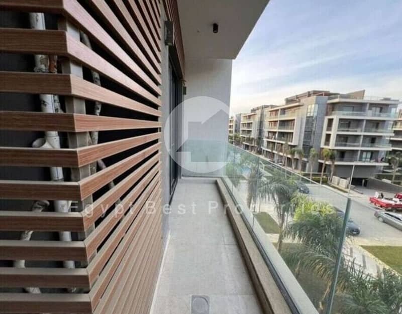 4 d7b717a5-bf49-421f-af6b-f4e6cbeef01e. jpg