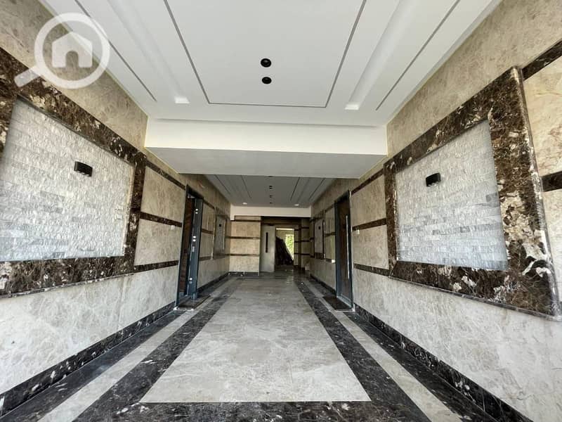 6 f0d3000e-b4ea-4e97-a06a-6b877a5baffe. jpg