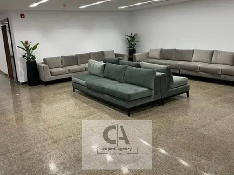 3 525697a9-d293-4e27-be37-deab6d4df79e. jpg