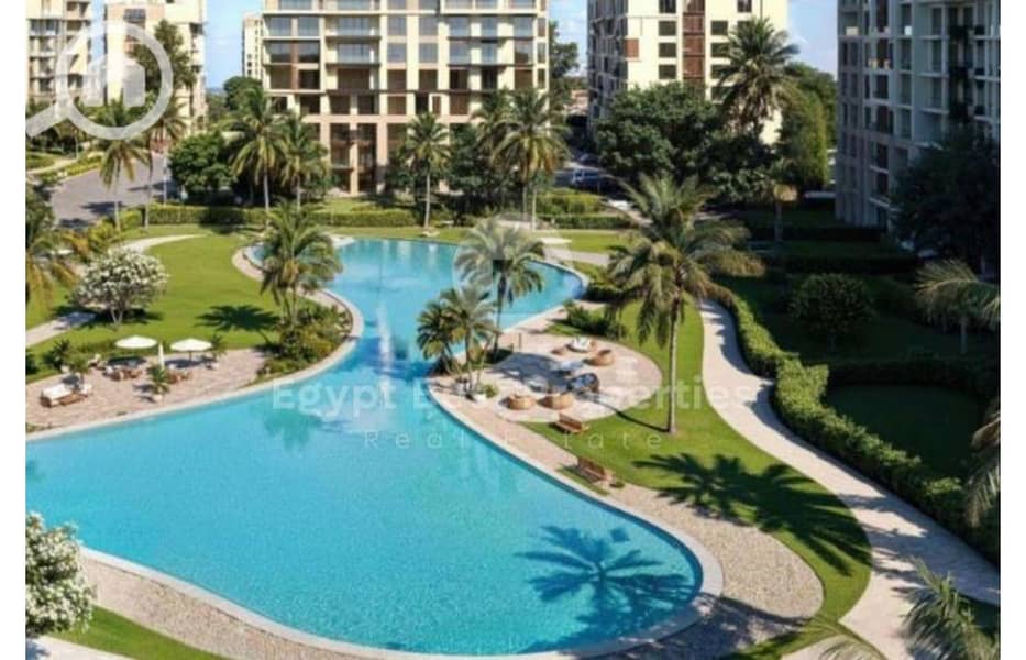 8 8267236-7fecbo. jpg