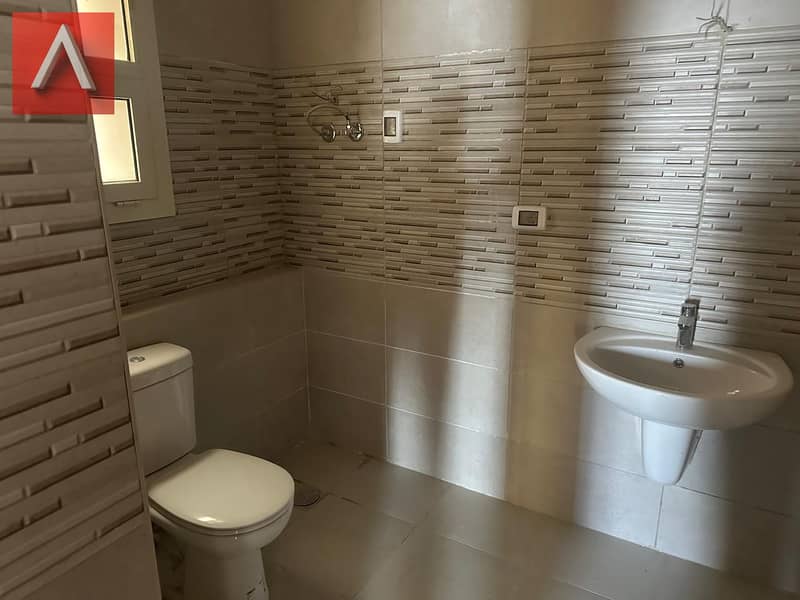 4 IMG-20251118-WA0040. jpg