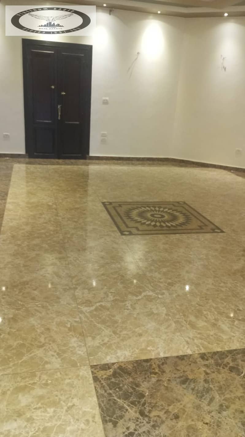 2 6d8e1f6f-d0f1-4a38-890b-a6bc262ba8f7. jpg