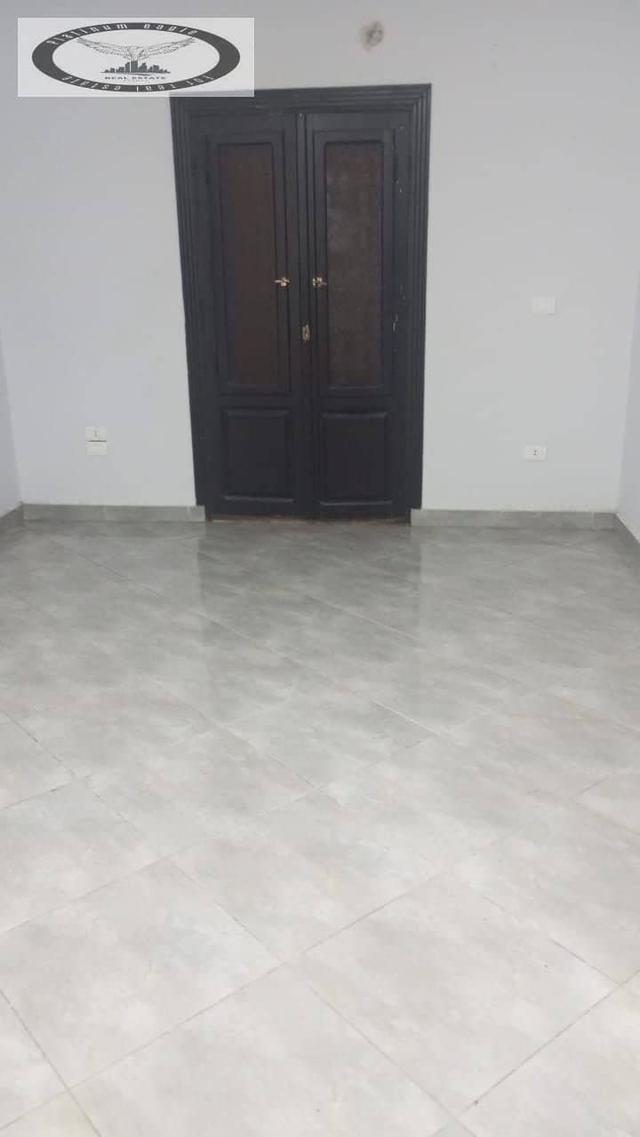 11 b5442d59-4617-444b-bd37-7b221008d2a9. jpg