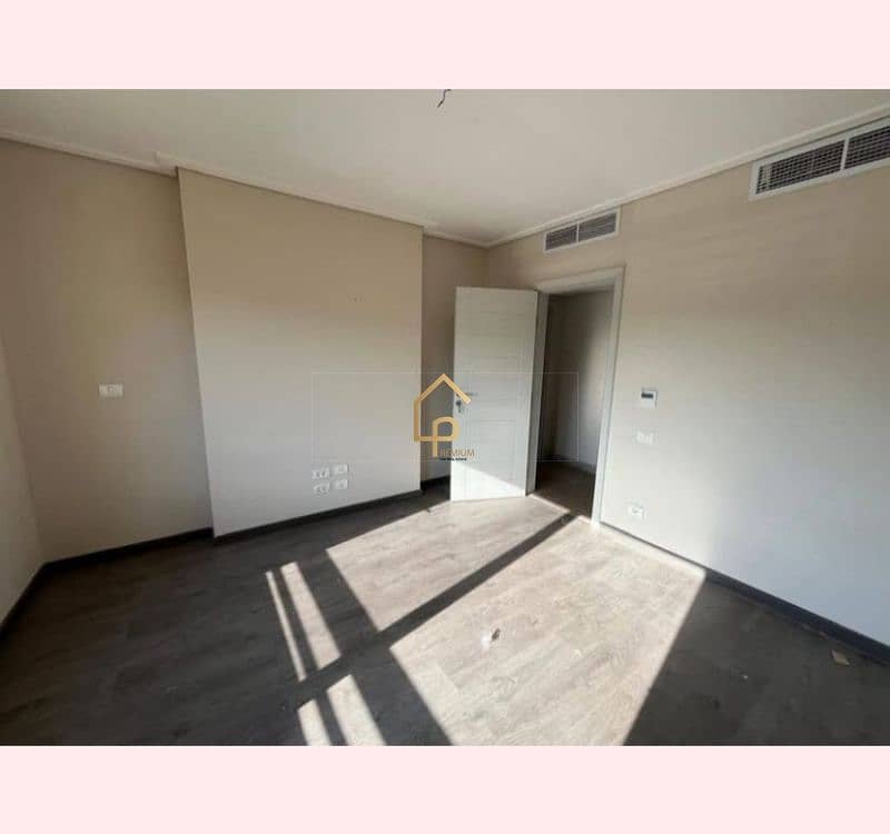 3 WhatsApp Image 2025-11-18 at 5.49. 42 PM. jpg