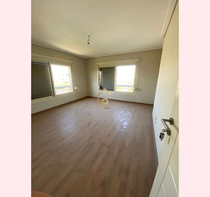 4 WhatsApp Image 2025-11-18 at 5.49. 35 PM. jpg