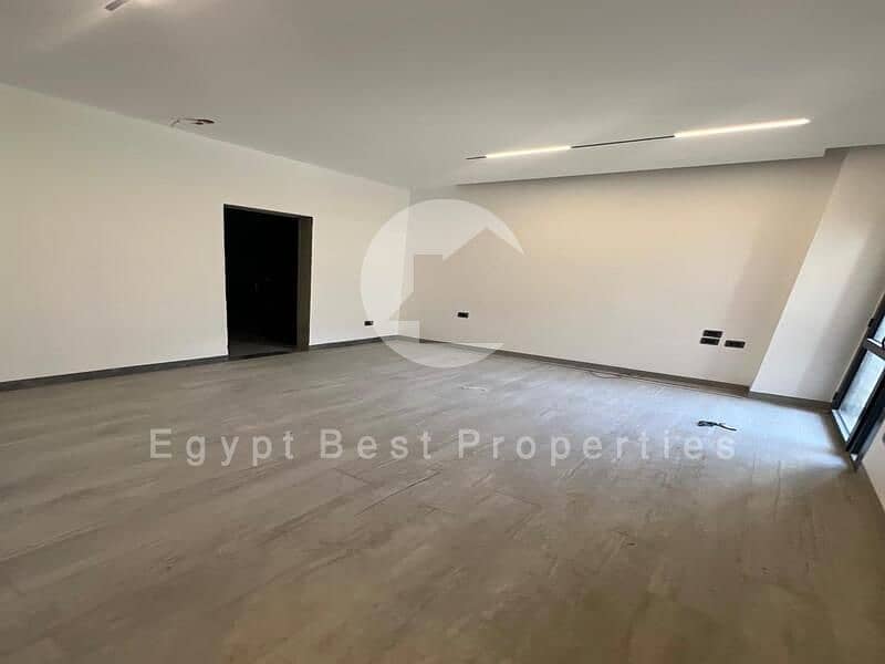 4 3f37d464-8ffd-402f-b6eb-d3d5776cadc0. jpeg