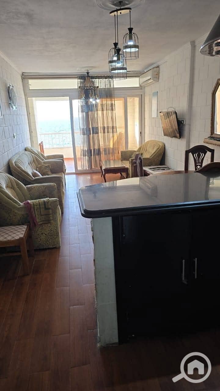 12777534-a7f5-4b49-93d3-ef437ec68104. jpeg