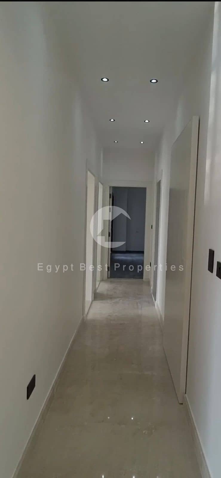 5 PHOTO-2025-11-20-17-40-10 4. jpg