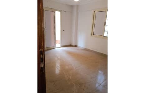 شقة 4 غرف نوم للايجار في الشيخ زايد، الجيزة - IMG-20251025-WA0062. jpg