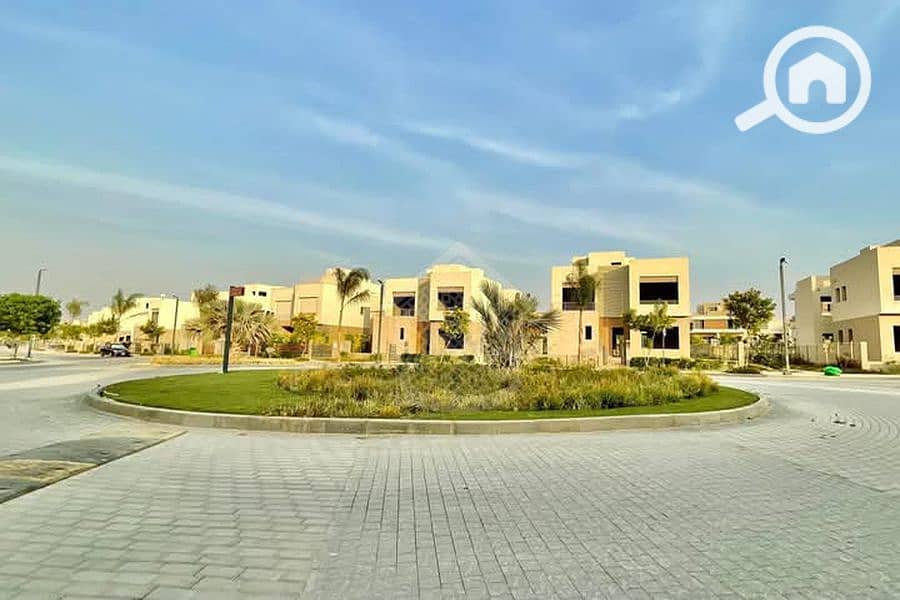 7 Background (10). png