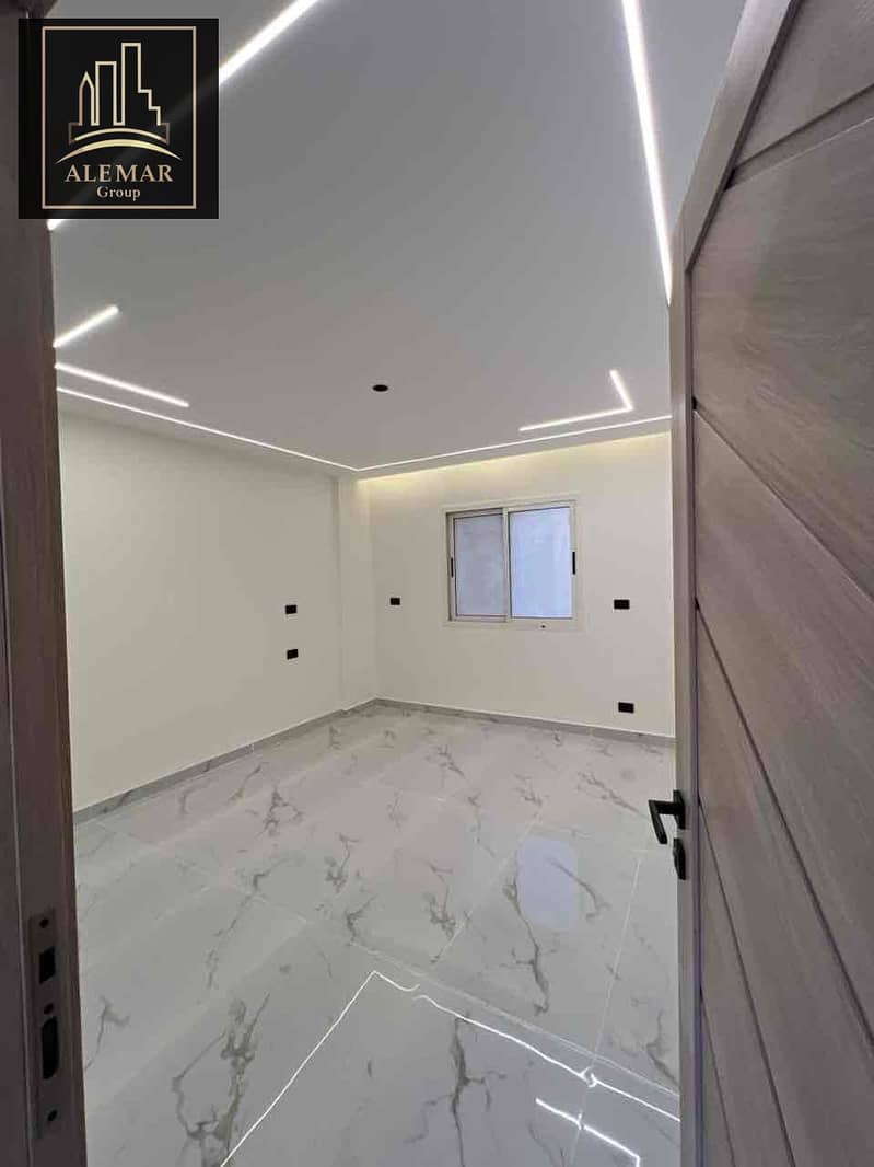 3 84d17840-547a-4999-bb3e-44fe1eebbc1f. jpg