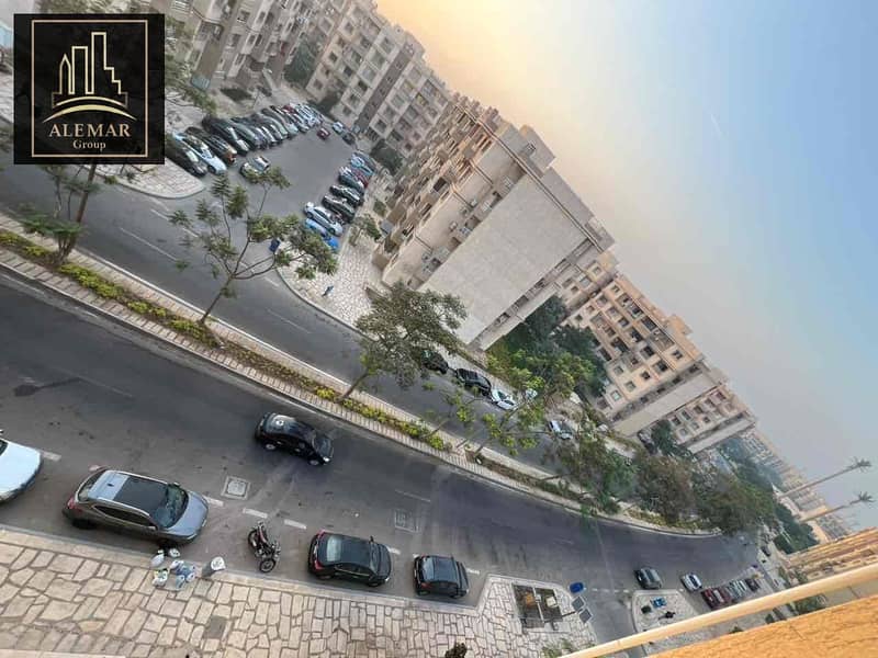 10 b3b8d05c-a3f6-4942-8d22-2f7df14ccd7f. jpg