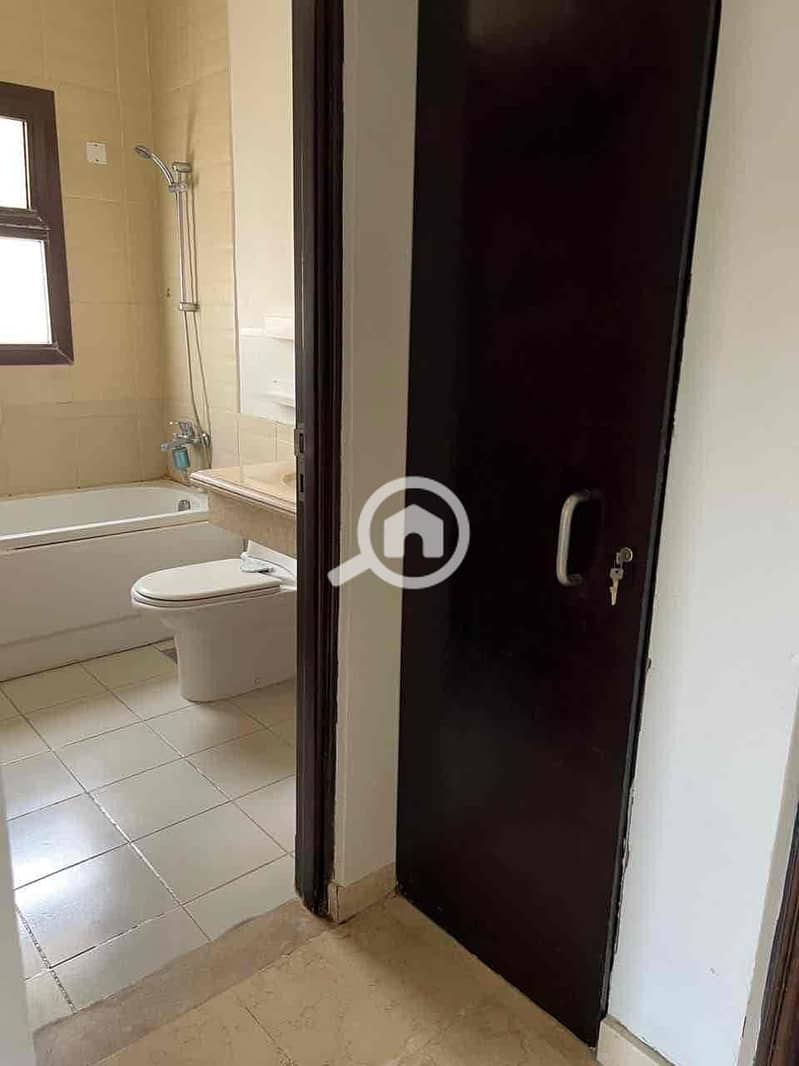 8 98c7fbe5-9817-4b5f-a36a-488ac5ebf1ab. jpg