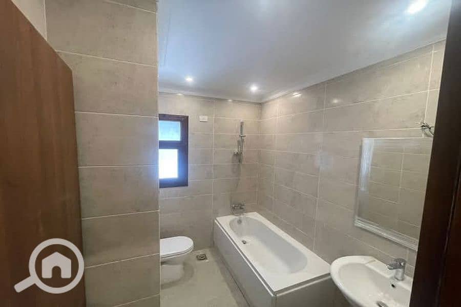 6 FB_IMG_1740050623525_900x600. jpg