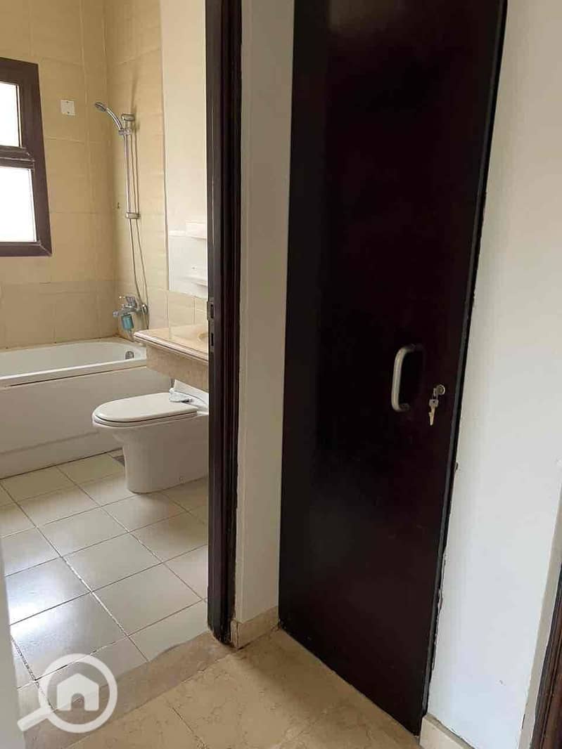 10 98c7fbe5-9817-4b5f-a36a-488ac5ebf1ab. jpg