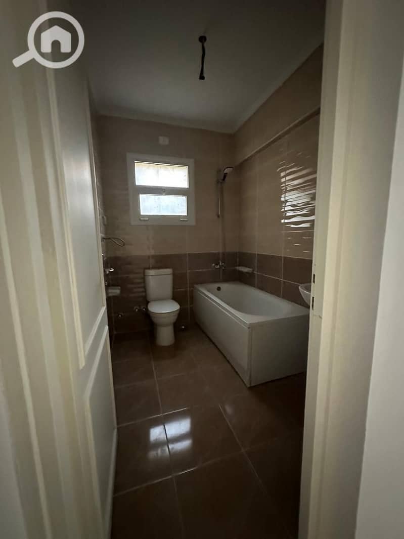 5 WhatsApp Image 2025-11-20 at 5.41. 48 PM (1). jpeg