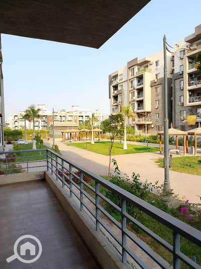 شقة 3 غرف نوم للايجار في الشيخ زايد، الجيزة - IMG-20251116-WA0205. jpg