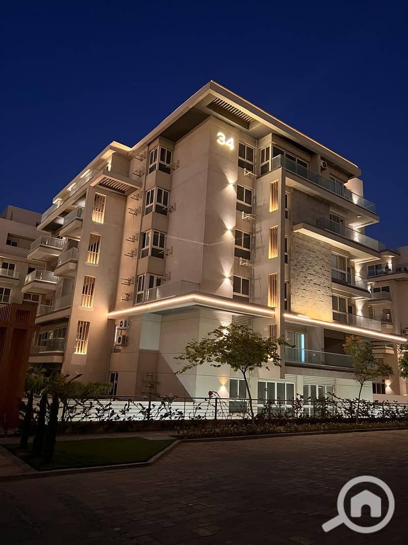 10 ccb4d27b-fa77-4273-b60f-0784e55e7108. jpg