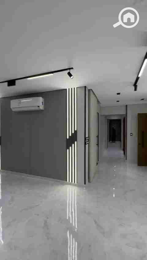 12 VideoCapture_20251120-181111. jpg