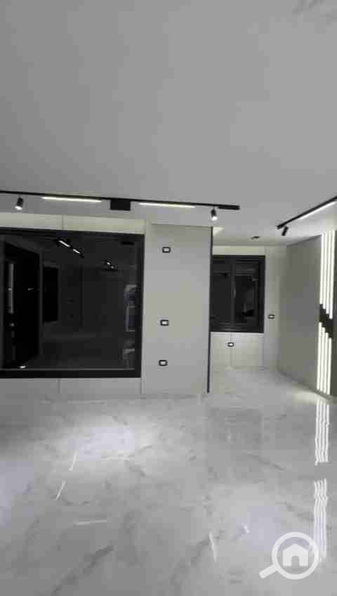 15 VideoCapture_20251120-181105. jpg