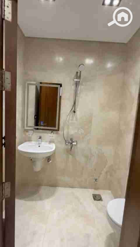 17 VideoCapture_20251120-181315. jpg