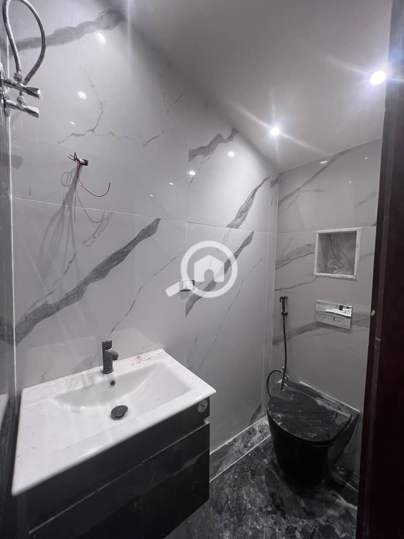 8 WhatsApp Image 2025-11-18 at 6.41. 00 PM (1). jpeg