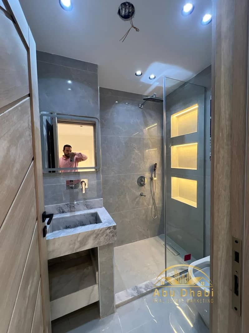 13 906fb520-1db6-4a35-a5cc-2c1c5087960b. jpg