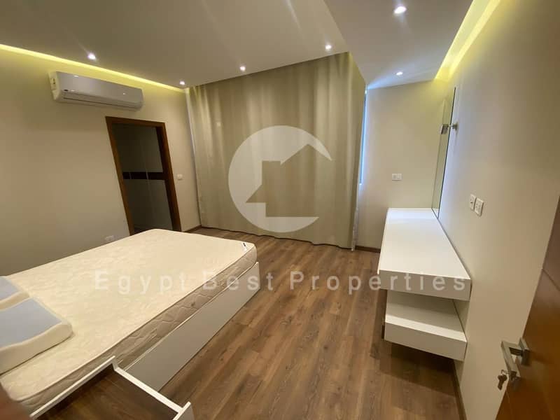 10 e595a255-b5c0-4cf1-b8d4-6c53f7407c20. jpeg