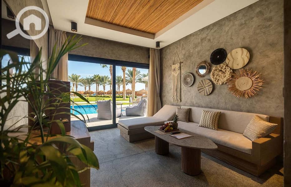 executive-pool-jacuzzi. jpg