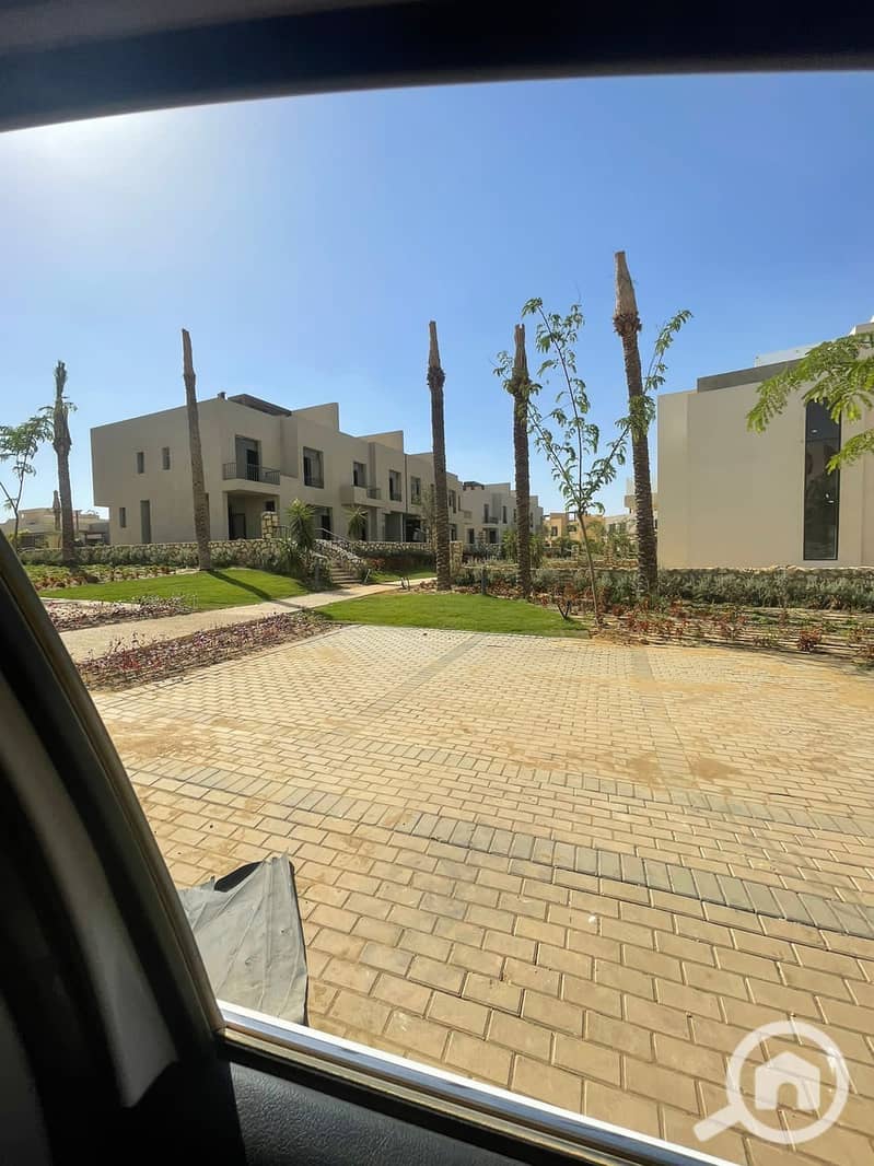 6 9255b356-e158-458b-8625-b2f4b7634fd2. jpeg