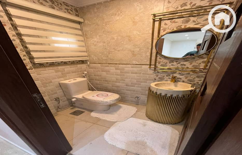 4 WhatsApp Image 2025-09-27 at 12.20. 21 PM (1). jpg