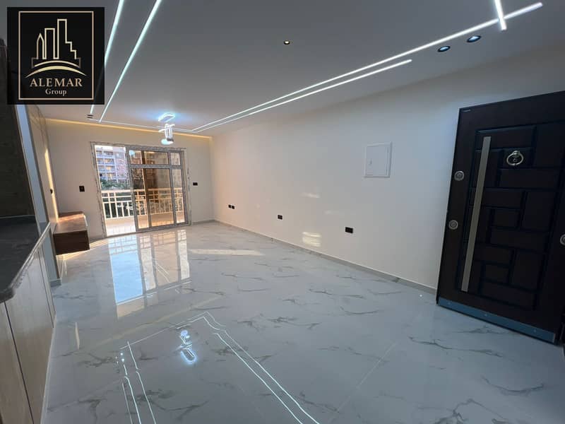 4 9b7341f5-bf60-4a1d-b82f-72ecd88c1359. jpg