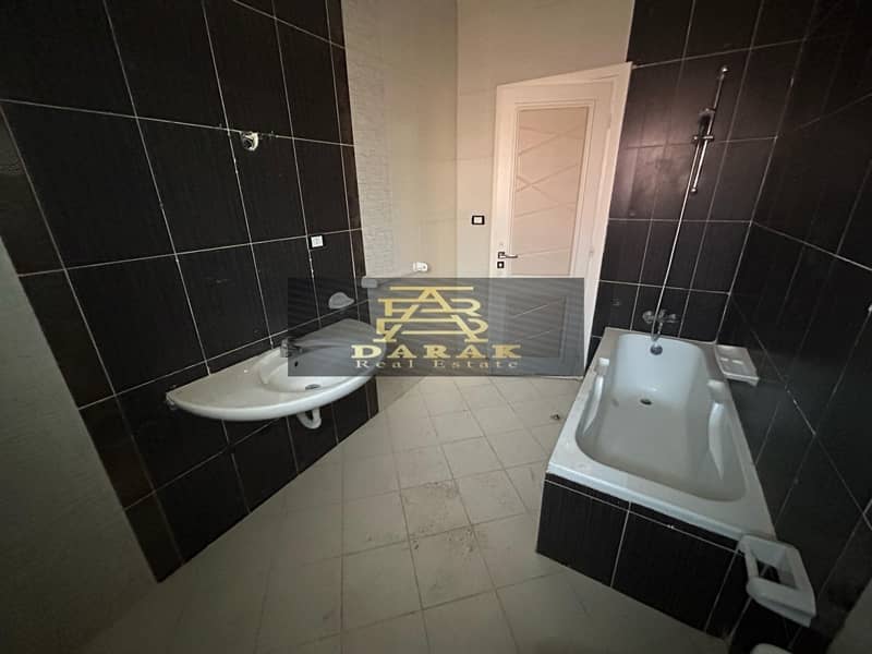 10 WhatsApp Image 2025-04-06 at 14.00. 13_1f32eb83. jpg