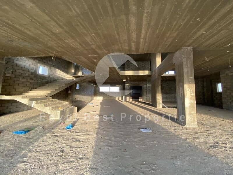 4 5b71488c-ca7c-4a7c-8a8c-46c52b3f884e. jpg