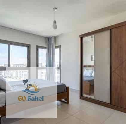 10 43593521-a611-4492-b6b2-f3b9d62e8155. jpg