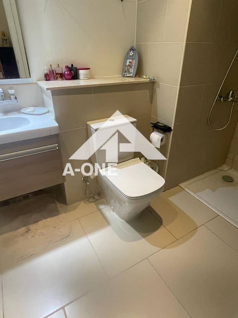 10 06608ae9-a7f9-4663-bc42-72092bfdae48. jpeg