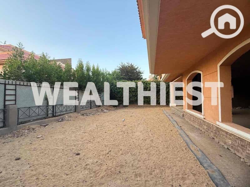 14 c232cfd0-66de-403c-9cba-669cfd13c0a9. jpg