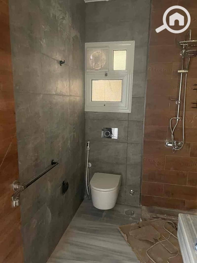 11 dbfc1981-8011-4829-a5f2-c9212e61eef2. jpg