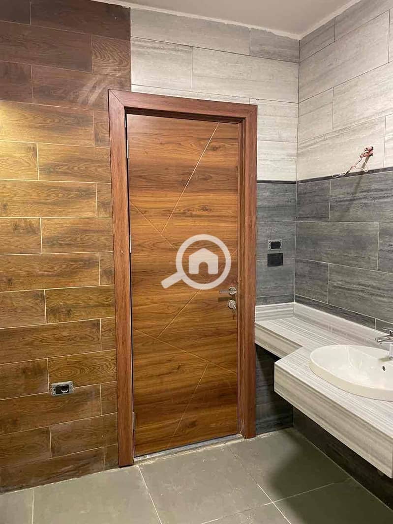 25 19dcef51-5967-4aee-bce4-c35f161a3a21. jpg