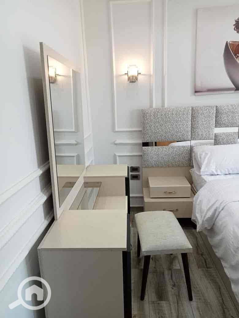 16 8ec0fd0c-ea79-46bf-8354-77ced71e2448. jpg