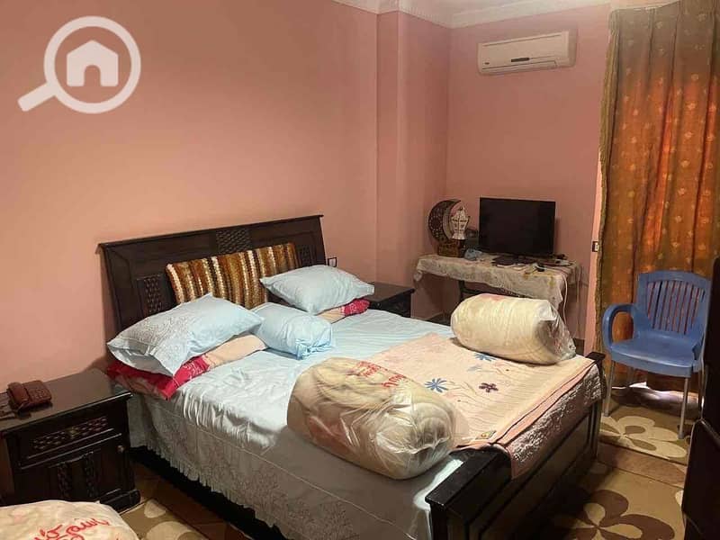 10 858b305d-dbe2-46bd-b37c-f4deca788c63. jpg