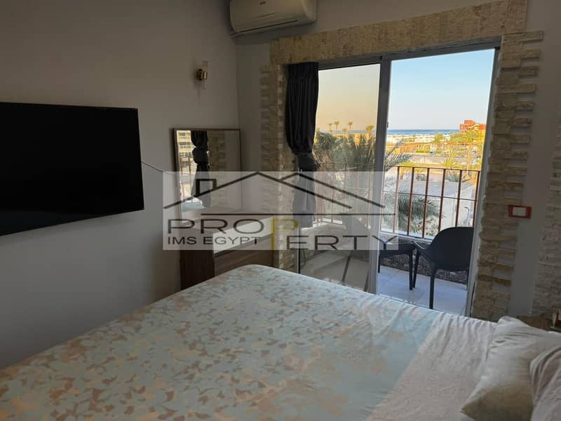 10 42de6548-68f9-49ae-b978-fe22603d1557. jpg