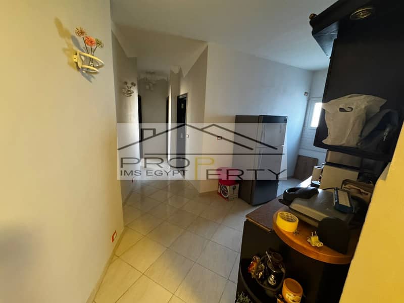 13 855b63f9-d098-4eeb-a954-75d2cbeb1b7a. jpg