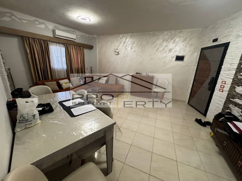 24 bf496584-18c4-47c8-9b65-4d2b2b044281. jpg