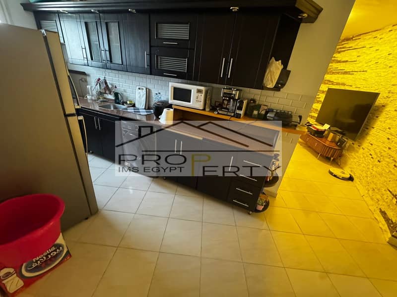 29 f6076c7a-ea0f-47b7-aa76-411854515d66. jpg